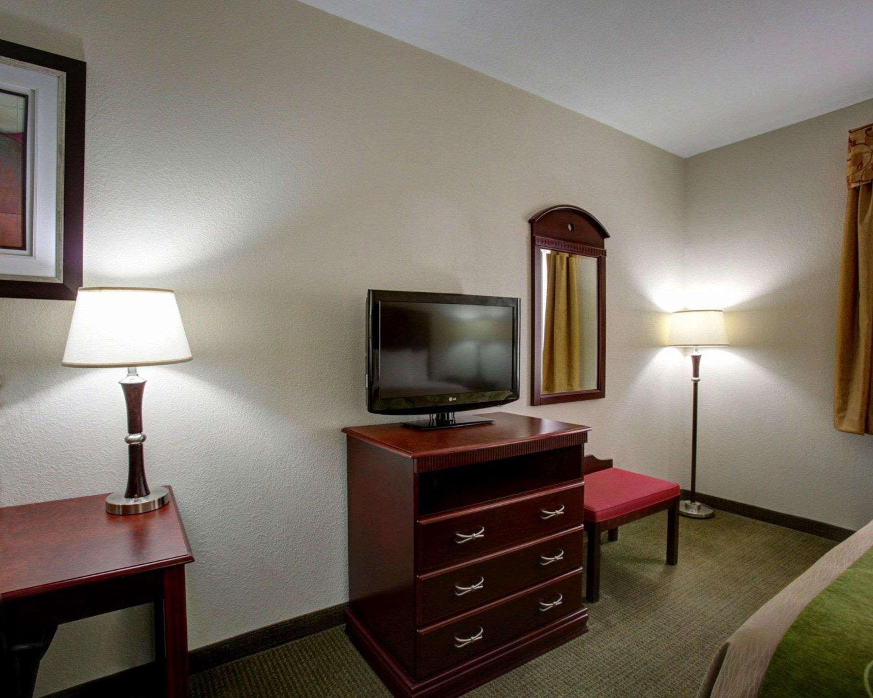 Quality Inn Rockdale Экстерьер фото