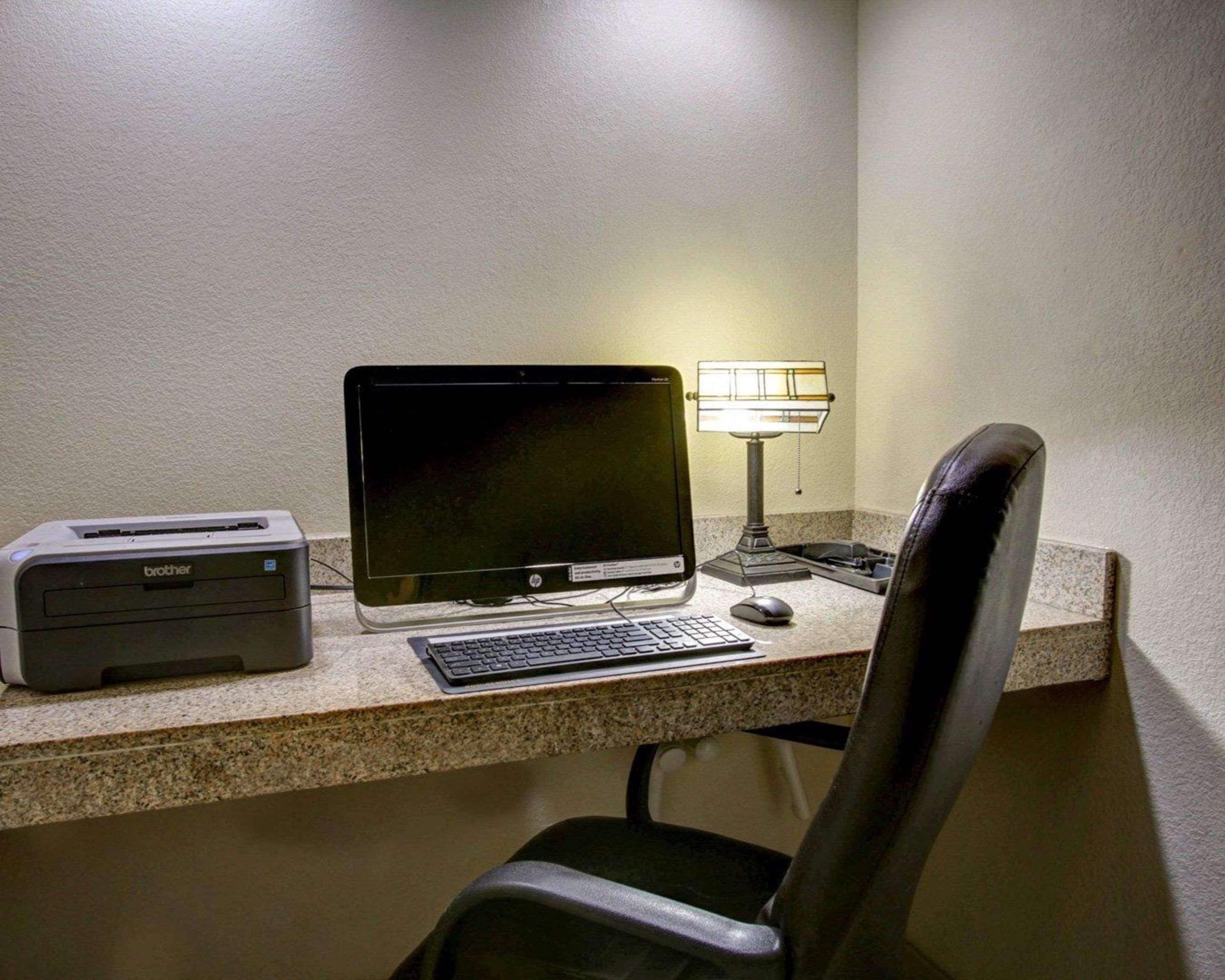 Quality Inn Rockdale Экстерьер фото